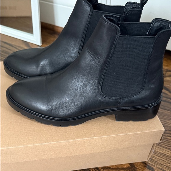 Steve Madden Black Leather Leopold Boots - Picture 3 of 6
